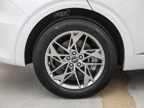 Used 2025 Genesis GV70 2.5T image 11