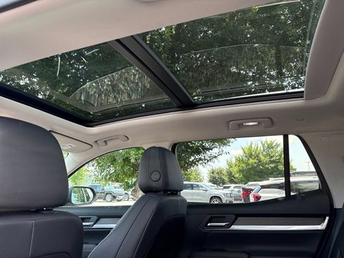 New 2026 GMC Terrain Denali w/ LPO, Floor Liner Package AWD/4WD image 37