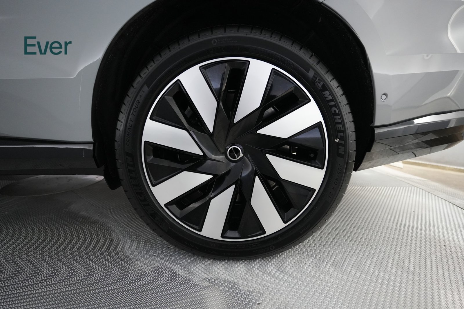 Used 2025 Volvo EX90 Ultra AWD/4WD image 9