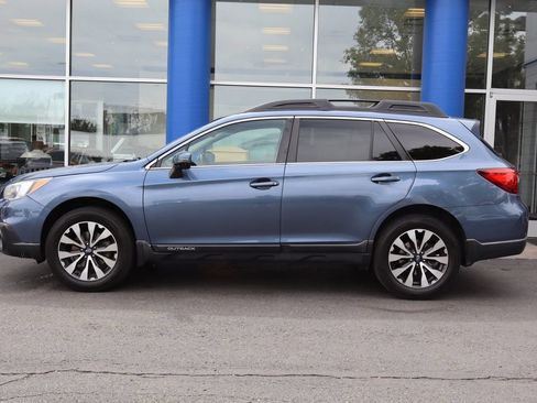 Used 2017 Subaru Outback 2.5i Limited w/ Popular Package #5 AWD/4WD image 2