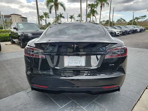 Used 2021 Tesla Model S Plaid image 10