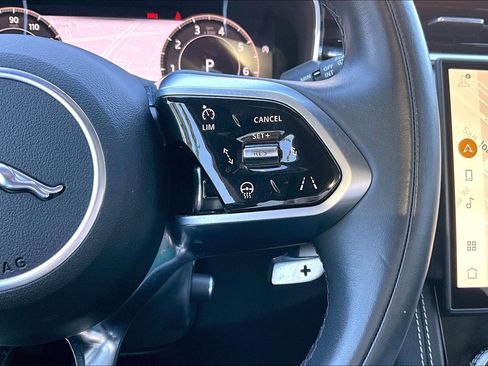 Used 2024 Jaguar F-PACE R-Dynamic S image 24