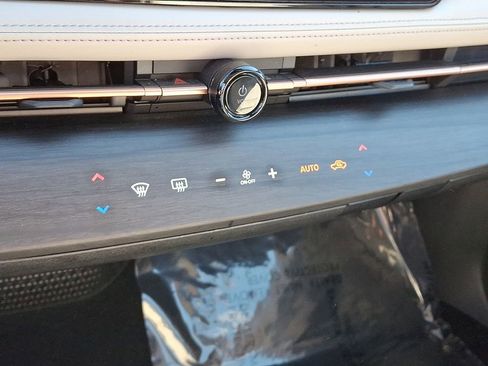 Used 2023 Nissan Ariya ENGAGE image 16