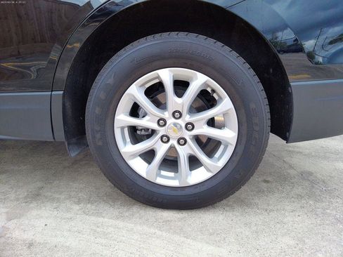 Used 2023 Chevrolet Equinox LS FWD image 7