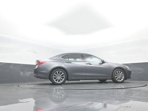 Used 2018 Acura TLX w/ Technology Package image 39