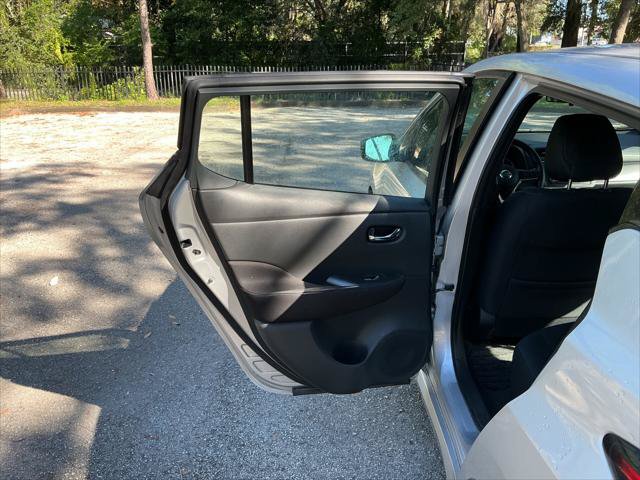 Used 2018 Nissan Leaf S w/ S Charge Package FWD image 12