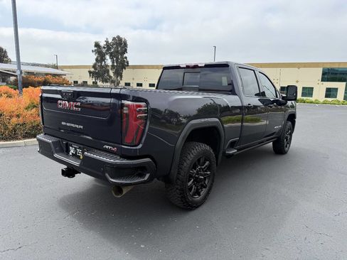Used 2024 GMC Sierra 2500 AT4 w/ AT4 Premium Plus Package AWD/4WD image 5