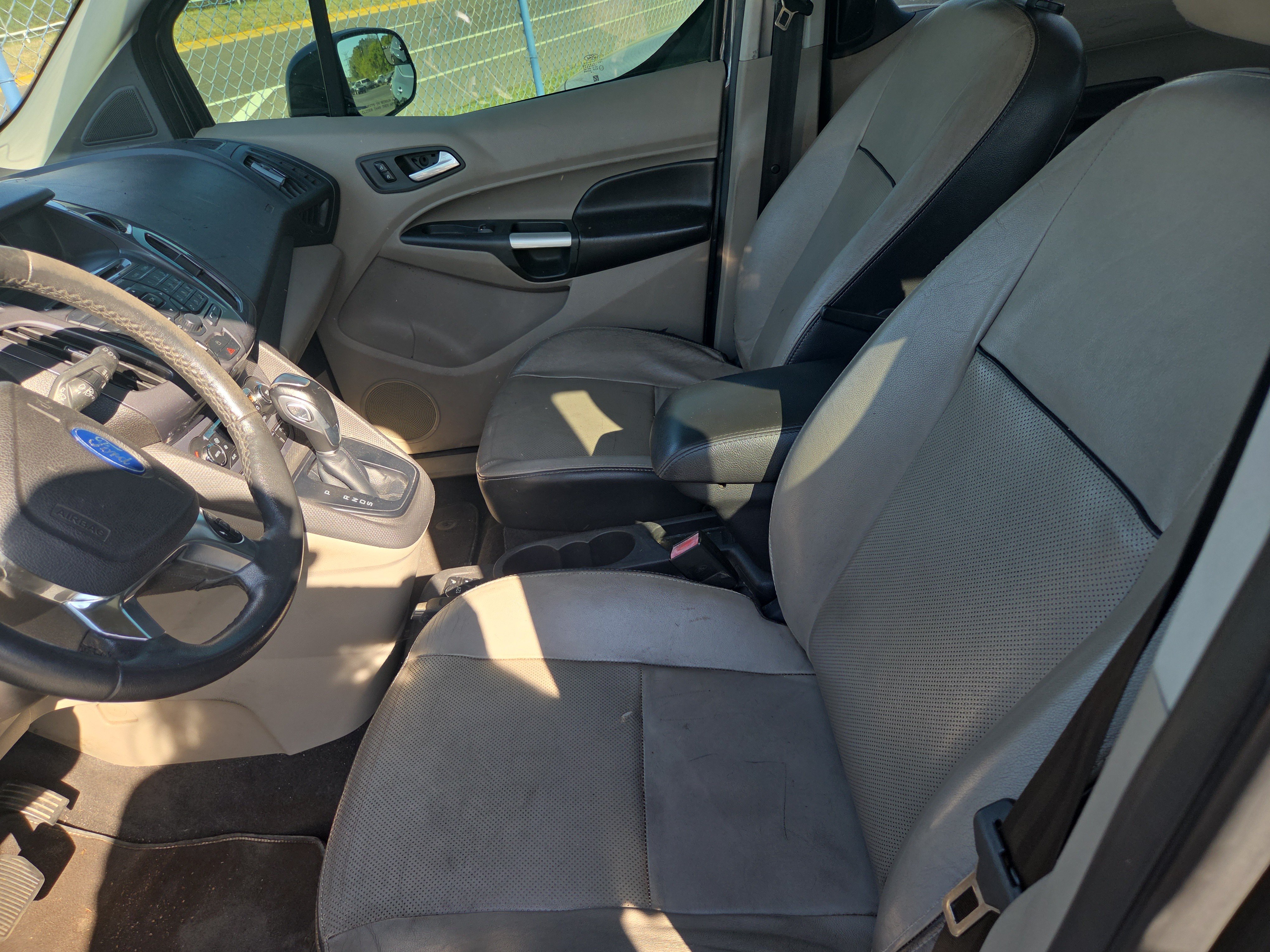 Used 2016 Ford Transit Connect Titanium FWD image 5