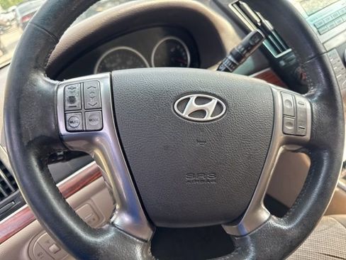 Used 2010 Hyundai Veracruz Limited image 16