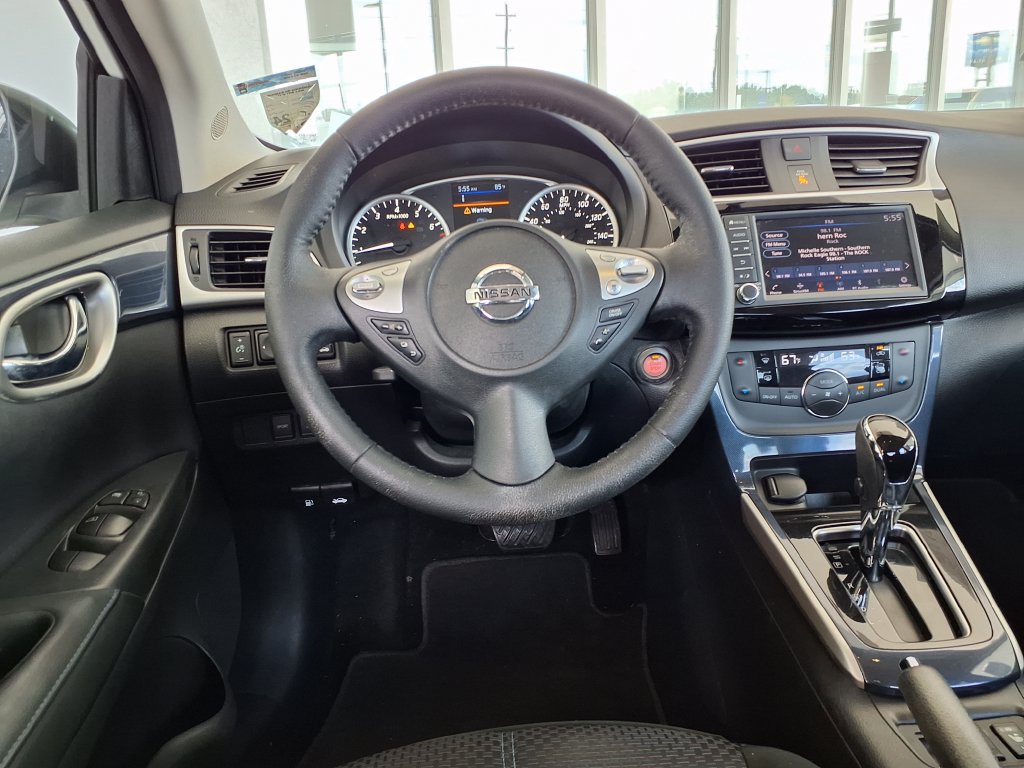 Used 2019 Nissan Sentra SR FWD image 13