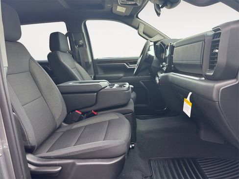 New 2026 GMC Sierra 1500 SLE w/ X31 Off-Road Package image 15