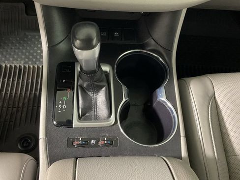 Used 2019 Toyota Highlander Limited AWD/4WD image 31