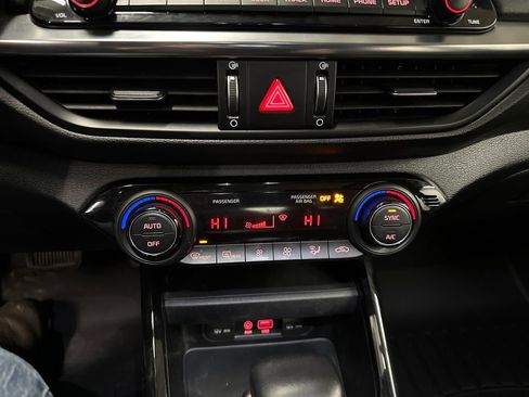 Used 2019 Kia Forte S w/ S Premium Package image 21