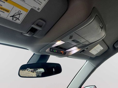 Certified 2018 Chevrolet Equinox LT image 34