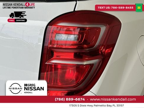 Used 2017 Chevrolet Equinox LT w/ Convenience Package image 29