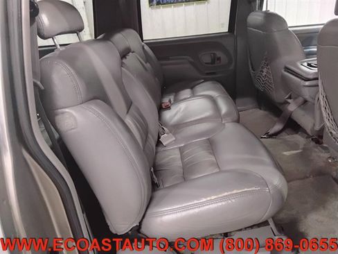 Used 1999 Chevrolet Suburban 4WD w/ Preferred Equipment Group 3 image 16