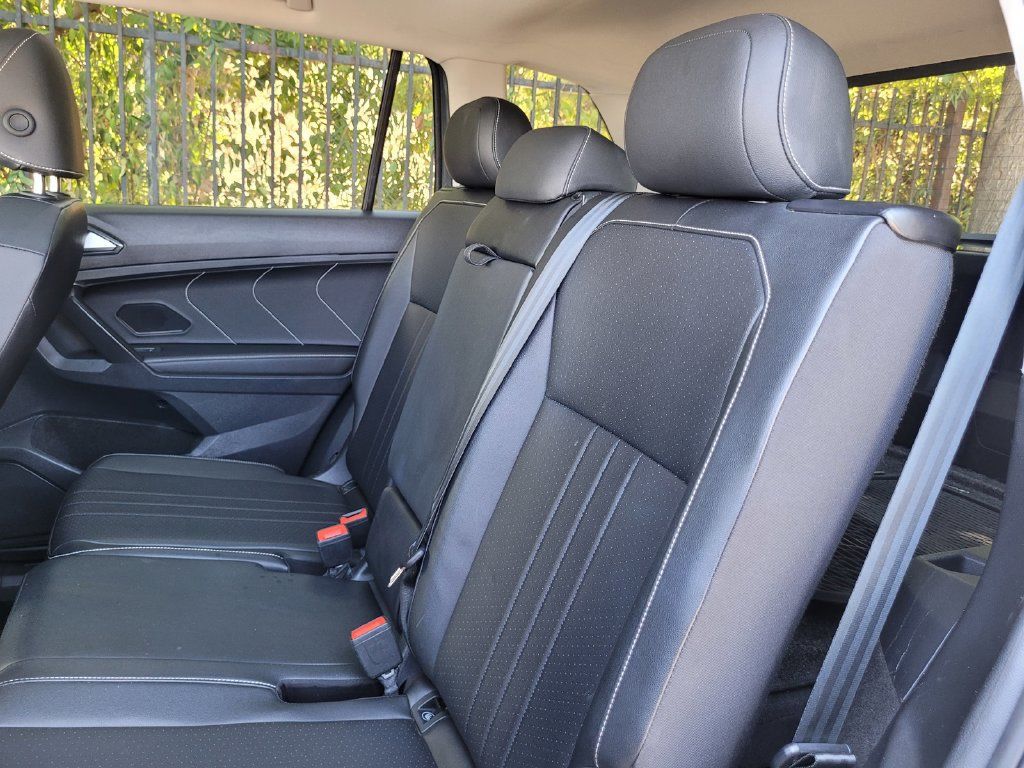 Used 2023 Volkswagen Tiguan SE FWD image 15
