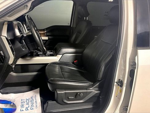 Certified 2019 Ford F150 Lariat w/ Equipment Group 502A Luxury image 21