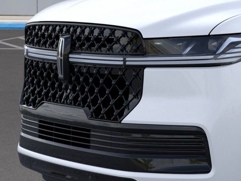 New 2026 Lincoln Navigator Black Label AWD/4WD image 17