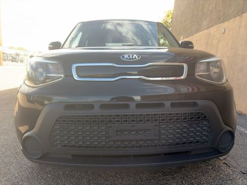 Used 2014 Kia Soul + FWD image 9