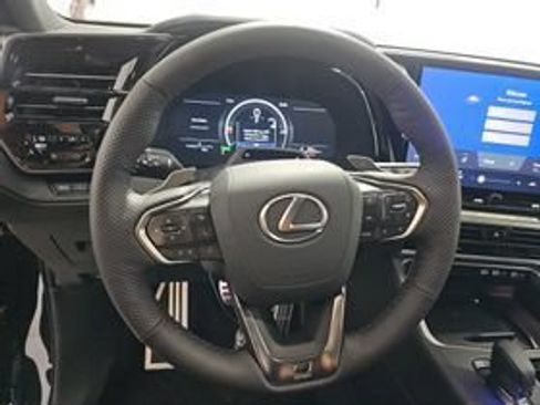 Used 2026 Lexus TX 500h AWD image 12