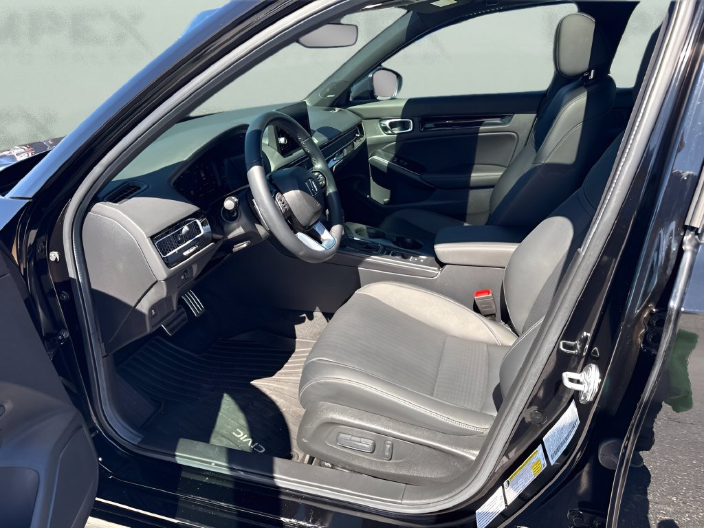 Used 2025 Honda Civic Sport Touring image 9