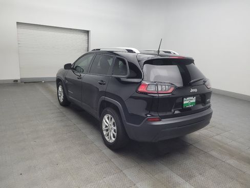 Used 2020 Jeep Cherokee Latitude FWD image 5