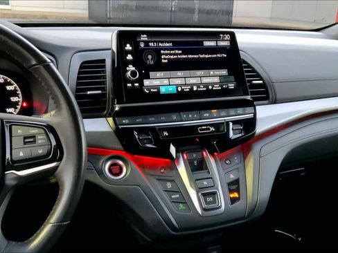 Used 2025 Honda Odyssey Sport-L image 6