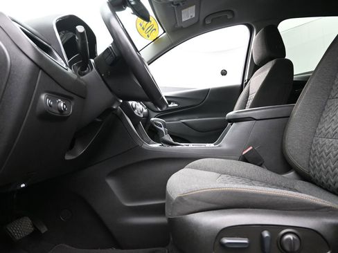 Used 2022 Chevrolet Equinox LT image 17