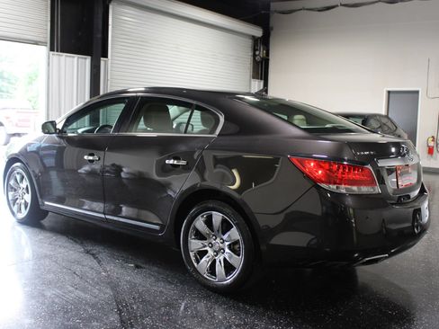 Used 2013 Buick LaCrosse Leather w/ Entertainment Package FWD image 4