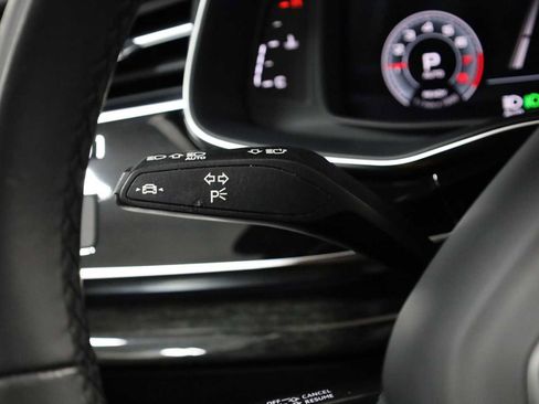 Used 2022 Audi Q7 Premium w/ Convenience Package image 29