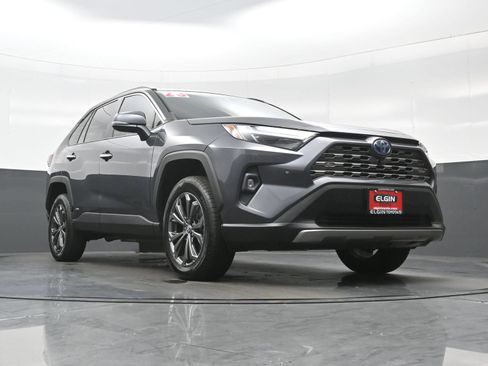 Used 2023 Toyota RAV4 Limited AWD/4WD image 29