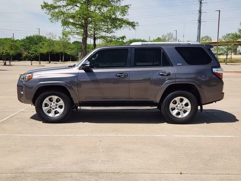 Used 2014 Toyota 4Runner SR5 Premium image 4