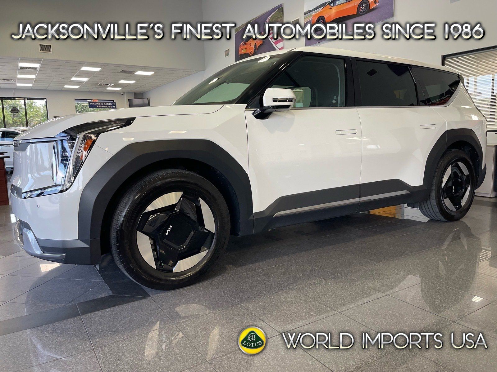 Used 2024 Kia EV9 Light RWD image 1