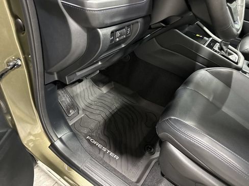 Used 2025 Subaru Forester Limited w/ Popular Package #2 AWD/4WD image 10