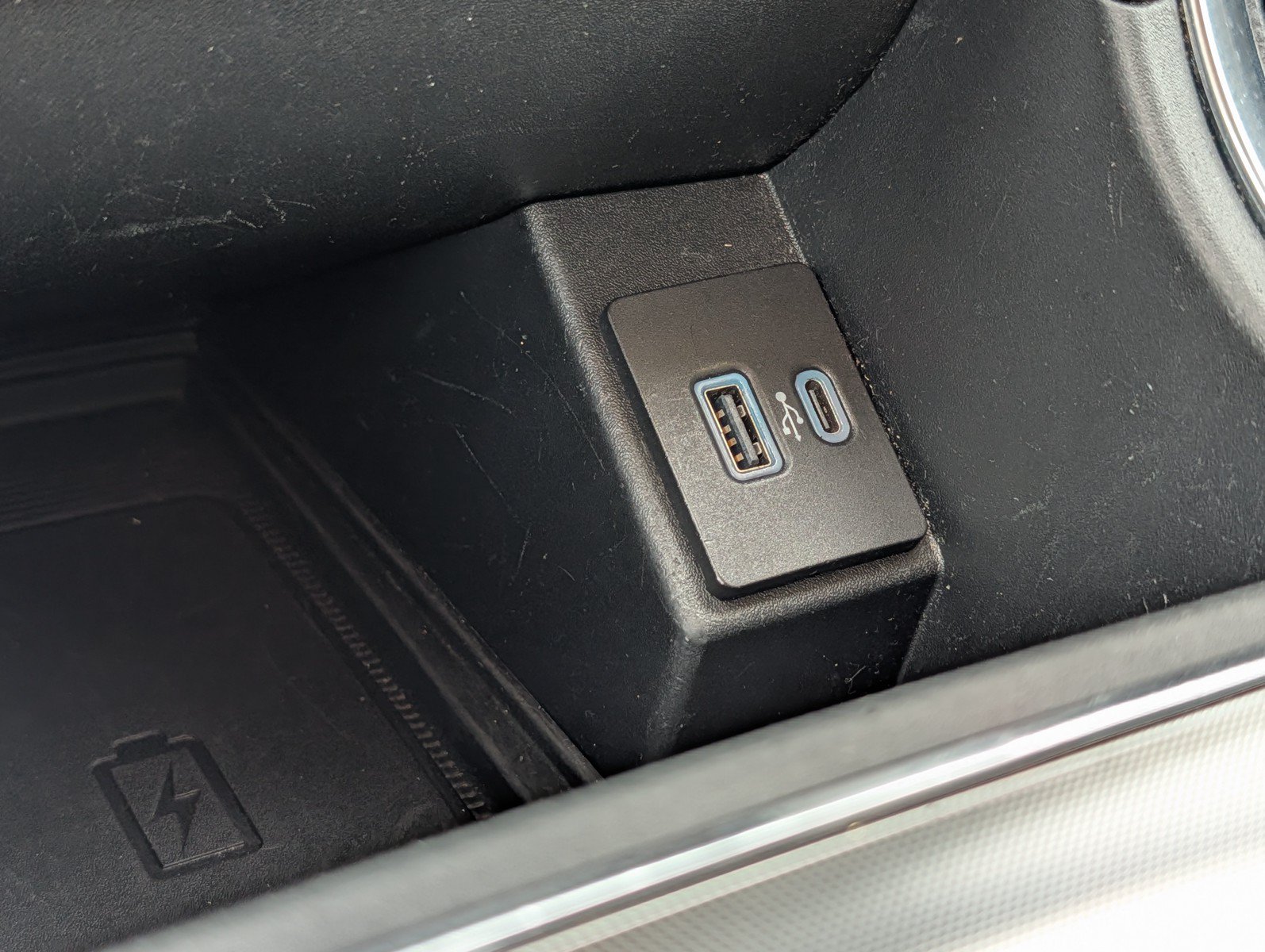 Used 2023 Ford Edge Titanium AWD/4WD image 26