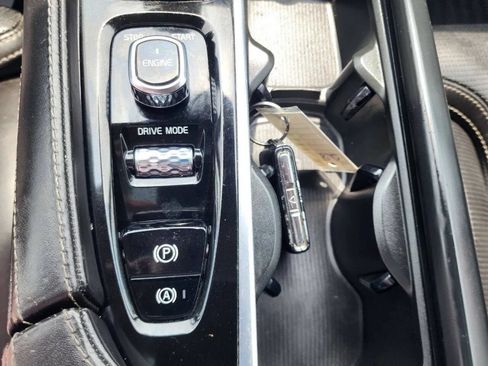 Used 2017 Volvo S90 T5 Inscription w/ Vision Package FWD image 25