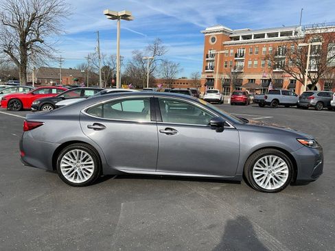 Used 2018 Lexus ES 350 w/ Luxury Package w/Wood Trim image 8