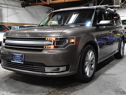 Used 2019 Ford Flex Limited w/ Class III Trailer Tow Package AWD/4WD image 3