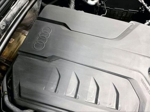 Used 2025 Audi Q5 Premium w/ Convenience Package AWD/4WD image 29