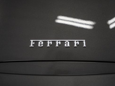 Used 2019 Ferrari 488 Spider RWD image 18