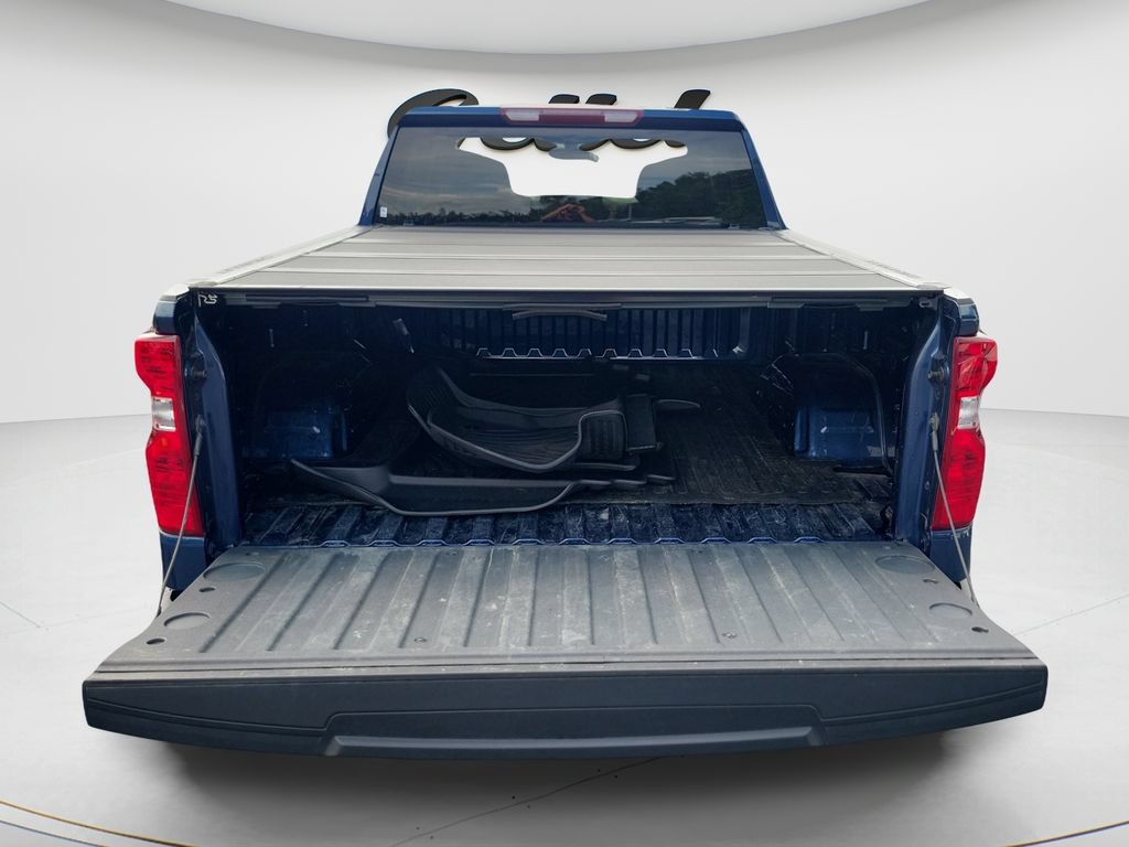 Used 2022 Chevrolet Silverado 1500 LT AWD/4WD image 9