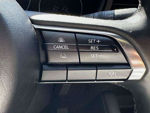 Used 2024 MAZDA MAZDA3 s FWD image 17