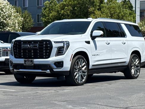 New 2026 GMC Yukon XL Denali Ultimate w/ LPO, Get Active Package AWD/4WD image 9