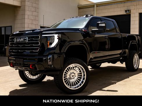 Used 2024 GMC Sierra 2500 AT4 w/ AT4 Premium Plus Package AWD/4WD image 4