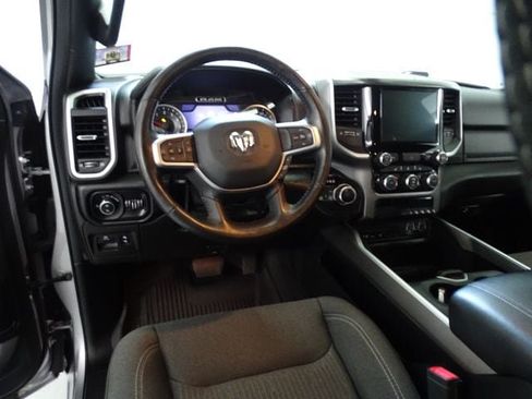 Used 2019 RAM 1500 Big Horn AWD/4WD image 5