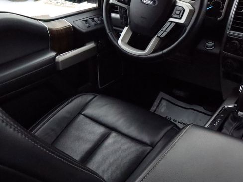 Used 2019 Ford F150 Lariat w/ Max Trailer Tow Package image 10