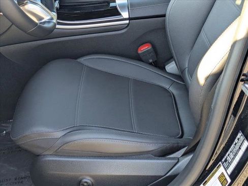 Certified 2025 Mercedes-Benz C 300 4MATIC Sedan image 9