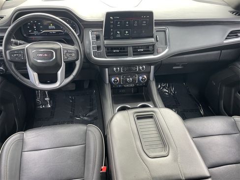 Used 2022 GMC Yukon SLT w/ SLT Premium Package image 13