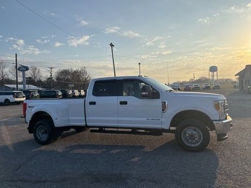 Used 2018 Ford F350 XLT image 12